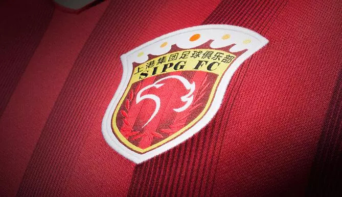 内维尔：我相信萨拉赫会留下，斯洛特一直期待他能道歉（内维尔：看好萨拉赫留队，斯洛特始终期待其道歉）