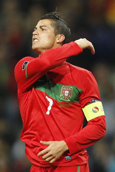 迈阿密国际与温哥华白浪总决赛上演梅西vs穆勒之战，双方实力强劲，看点十足，引发广泛关注。