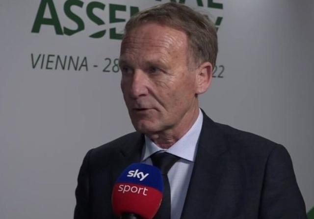 记者：赫伊森等5名后卫缺席皇马训练，阿森西奥遭遇病毒感染