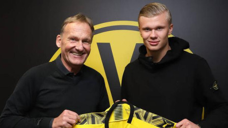 英超：利物浦4-0大胜埃弗顿（英超：利物浦4-0完胜埃弗顿）