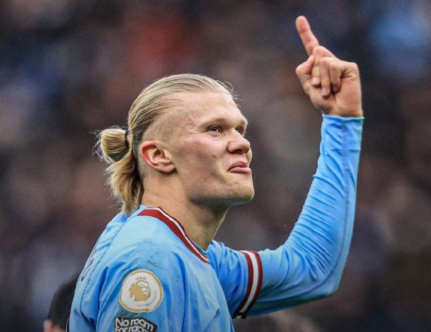 意超杯战报：内雷斯、霍伊伦破门，那不勒斯2-0米兰晋级决赛（意超杯：内雷斯、霍伊伦先后破门，那不勒斯2-0米兰挺进决赛）