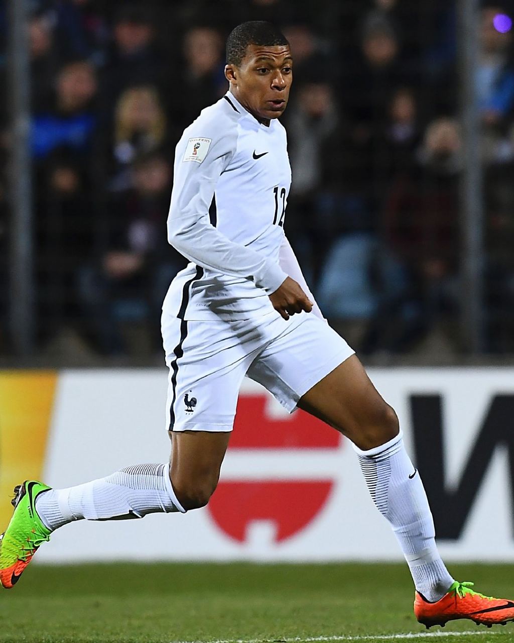 日职乙半场：山田元气屡献神扑，秋田暂0-0仙台